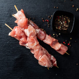 ΣΟΥΒΛΑΚΙ ΧΟΙΡΙΝΟ ΑΜΑΡΙΝΑΡΙΣΤΟ